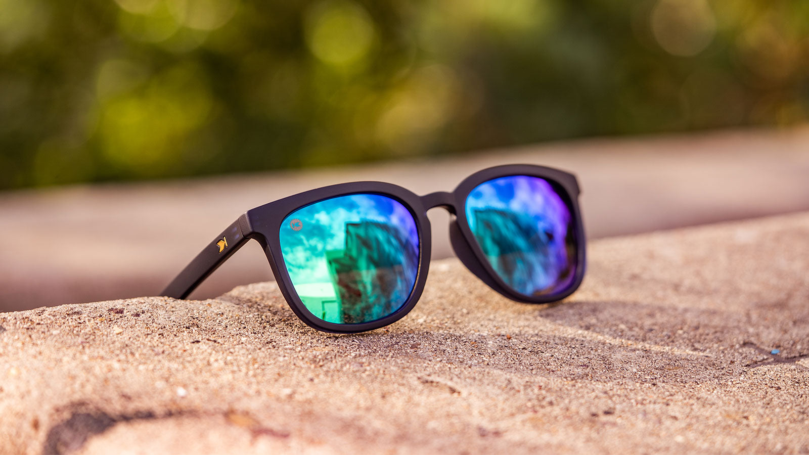 Blue Sunglasses with Polarized Green Lenses