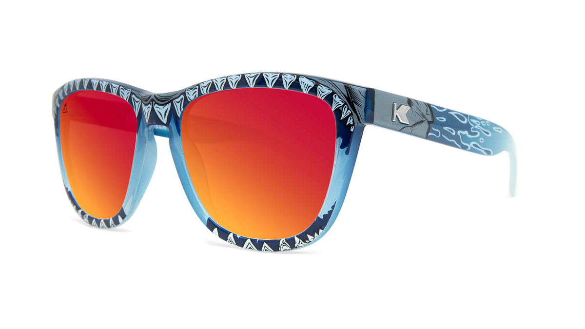 Knockaround x Shark Week Collaboration 2022, Threequarter